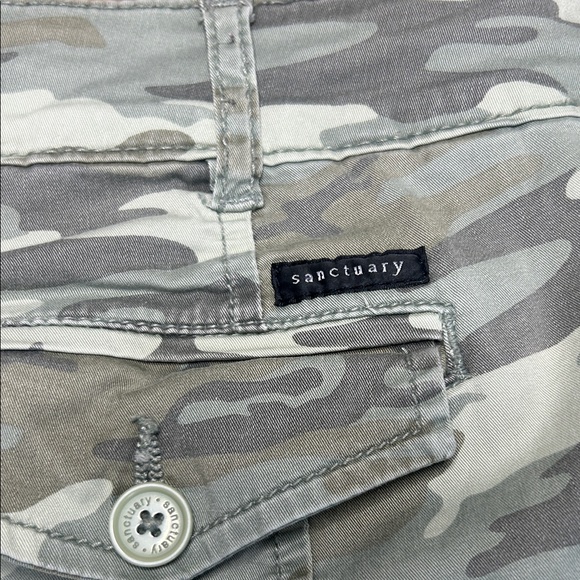 Sanctuary Rebel Camo Cargo Joggers Women’s Size 29 - Picture 4 of 13